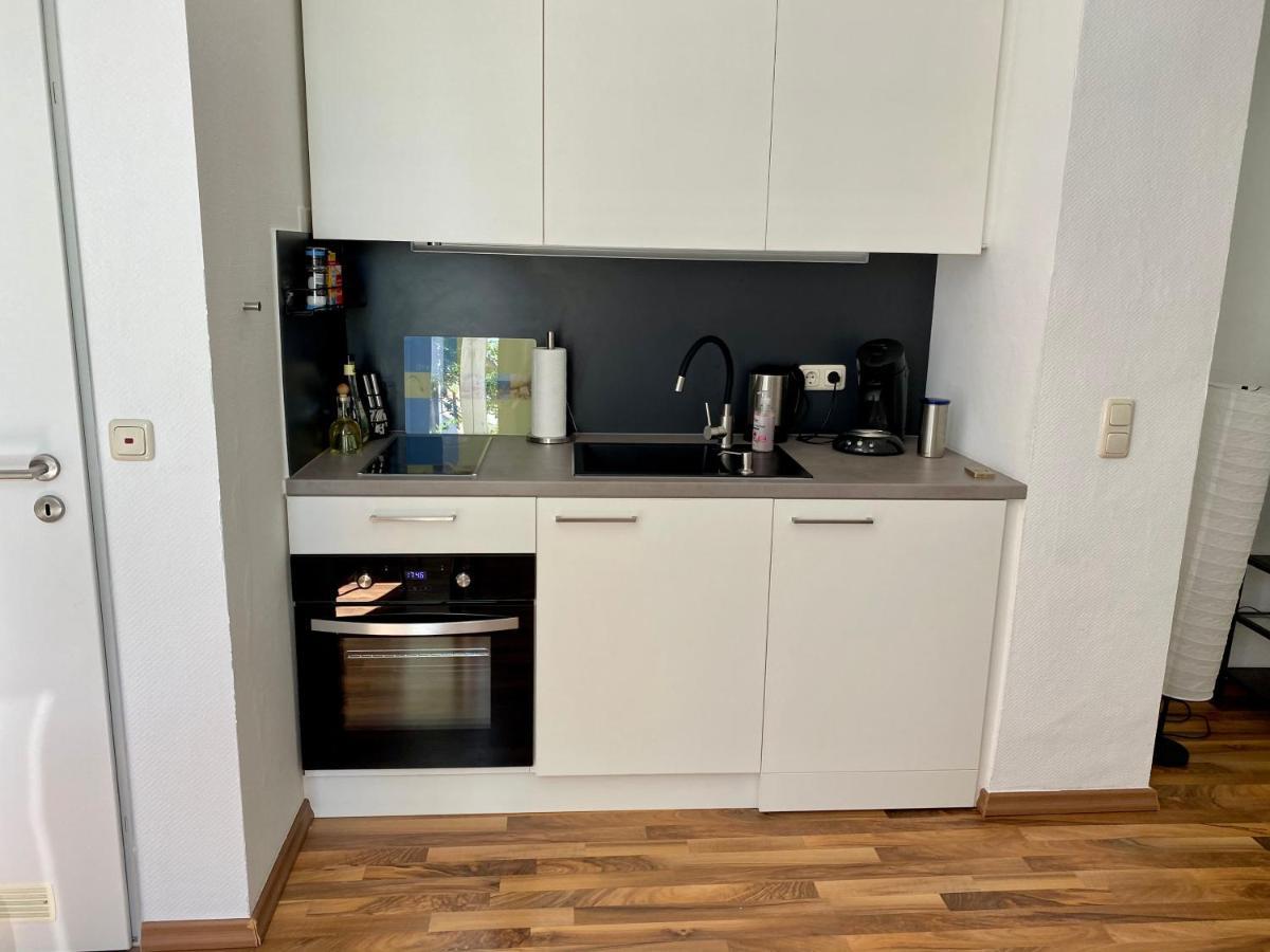 Zentrale Ferienwohnung Mit Balkon In Aachen Exterior foto