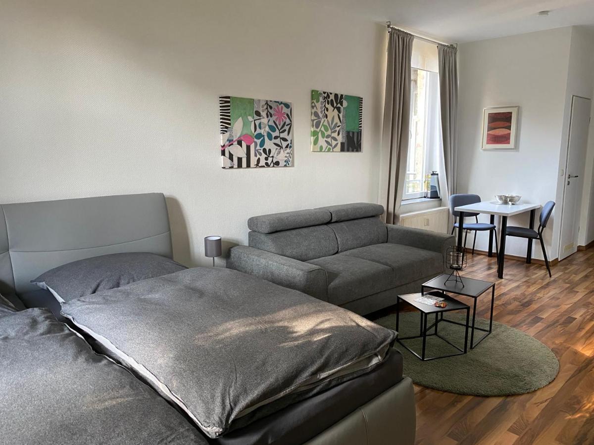 Zentrale Ferienwohnung Mit Balkon In Aachen Exterior foto